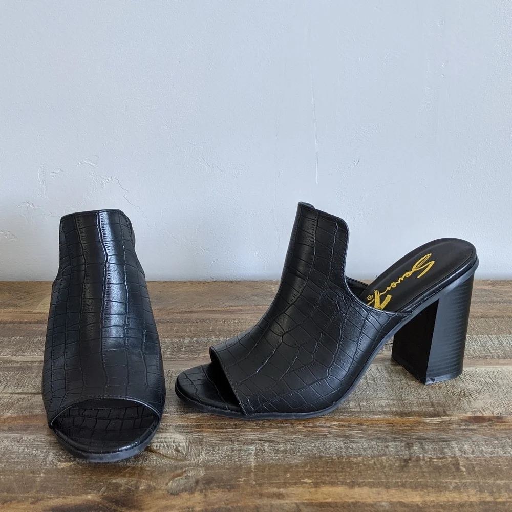 🆕🌿BLACK HEEL MULE SANDALS🌿